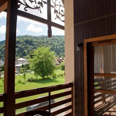 Otel Crosna