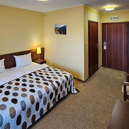 Crosna Otel