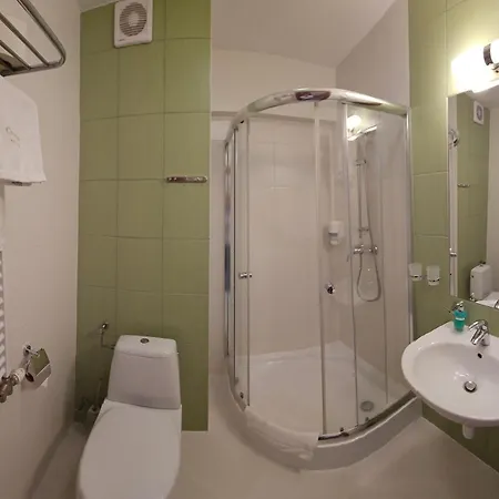 Hotel Crosna 3*