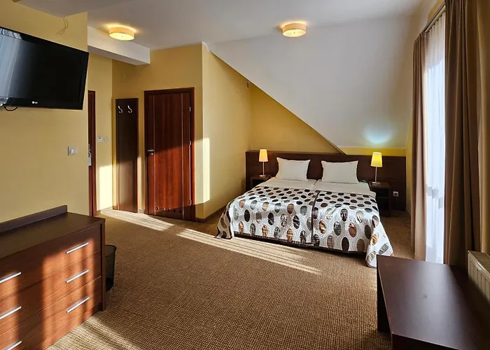 Crosna 3* Krościenko